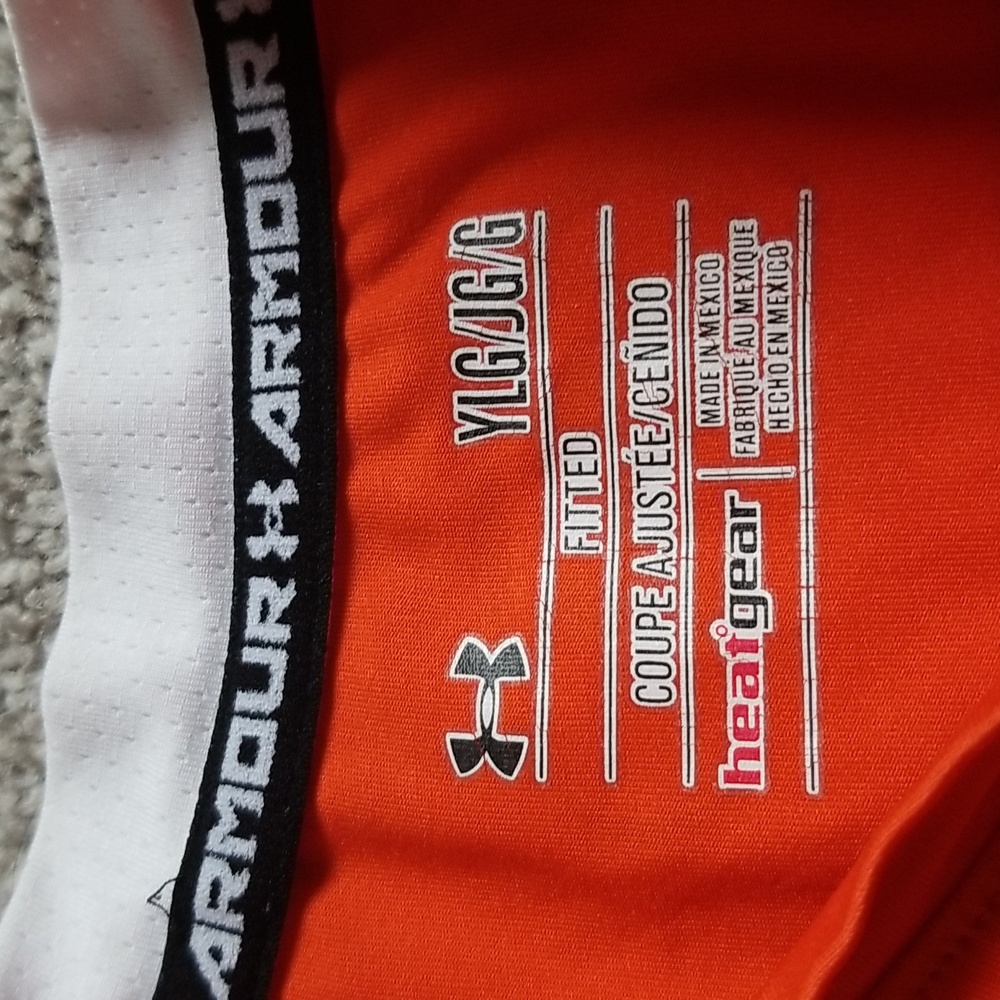 UNDER ARMOUR BASE LAYER - Picture 2 of 7